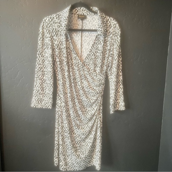 Laundry by design Los Angeles Elegant Black and White Wrap Dress 4 - Picture 1 of 14